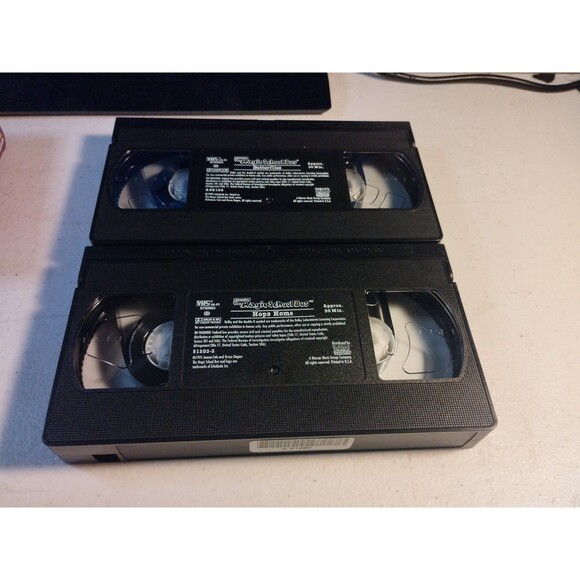 The Magic School Bus Lot of 2 VHS - Butterflies & Hops Home - Scholastic - Picture 6 of 6